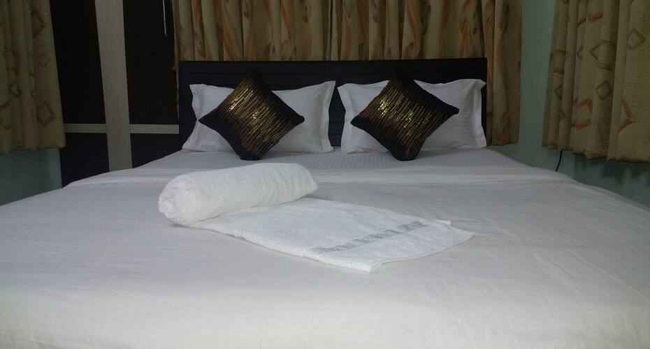 Warmth Hospitality Guest House, Kolkata 4